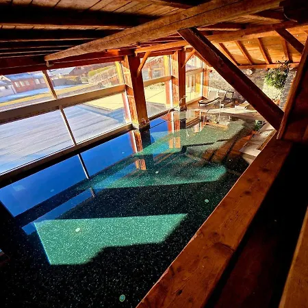 Apartment Avec Terrasse Et Piscine - Aux Petits Sapins Crans-Montana